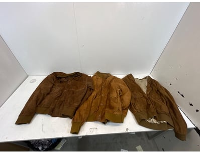 Entire Vintage Clothing Store Liquidation (ON11... - Lot 135