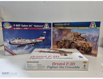 LOT OF THREE ITALERI SCALE MODEL KITS - MILITARY A...