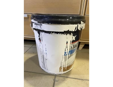 Ultimate Surplus Paint Event (GCA985) - Lot 77