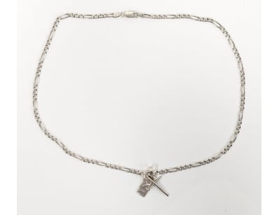 STERLING SILVER NECKLACE WITH 2 PENDANTS.

