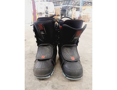 Head Next Edge men's ski boots.
Size: 235

