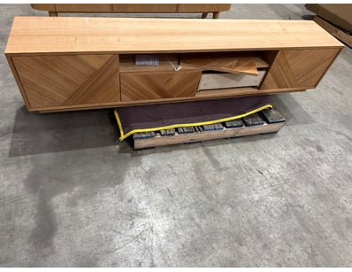 Renowned Nationwide Furniture Retailer Ex-Displa... - Lot 31