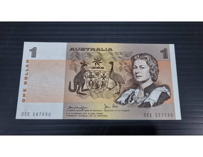 AUSTRALIAN ONE DOLLAR BANKNOTE

A Vintage Austra...