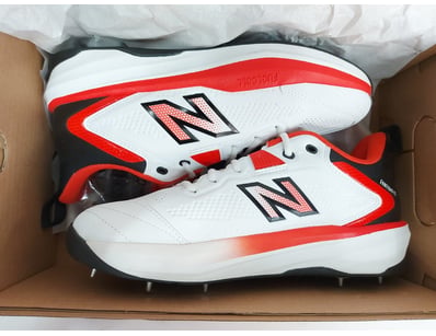 New Balance CK4030F6 cricket shoes in white, red, ...