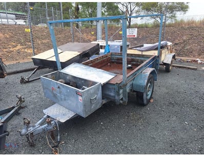 Trailer, Approximately 320pmm (L) x 2300mm (W), To...