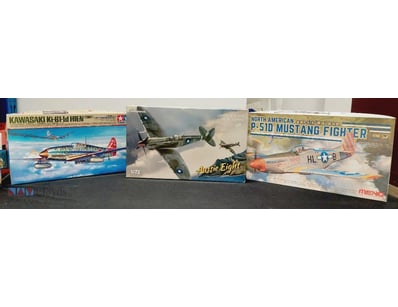 LOT OF THREE UNASSEMBLED AIRCRAFT MODEL KITS - WWI...