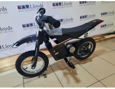 $2M UNRESERVED Major Retailer Business Relocat... - Lot 1048