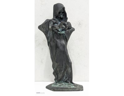 HOODED FIGURE WITH CHILD SCULPTURE

Item Size: H...