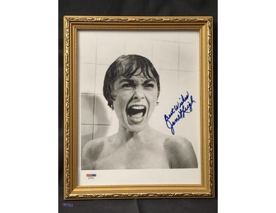 THIS FRAMED, SIGNED PHOTOGRAPH FEATURES AMERICAN A...