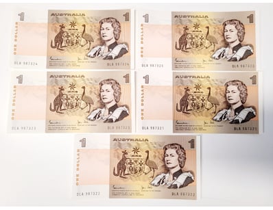 AUSTRALIAN $1 BANKNOTES  , R78 (UNC)

CV : $50
...