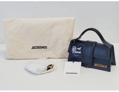 Designer Vault (A1002) - Lot 537