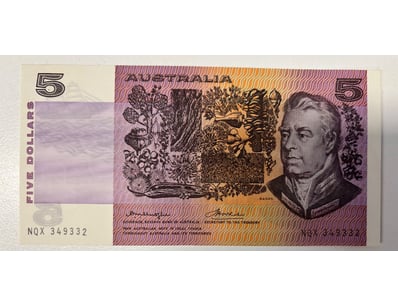 AUSTRALIAN FIVE DOLLAR NOTE, R2066 (AUNC)

CV: $...