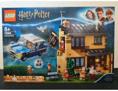 **UNRESERVED** LIFETIME COLLECTION OF LEGO PAR... - Lot 1001