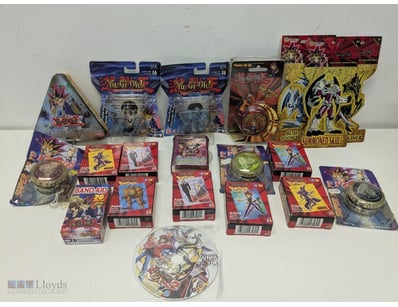 VINTAGE YU-GI-OH! COLLECTIBLES COLLECTION - ACTION...
