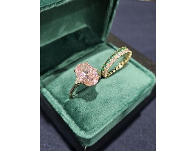 2XPCS GOLD PLATED RINGS WITH CUBIC ZIRCONIA STONES...