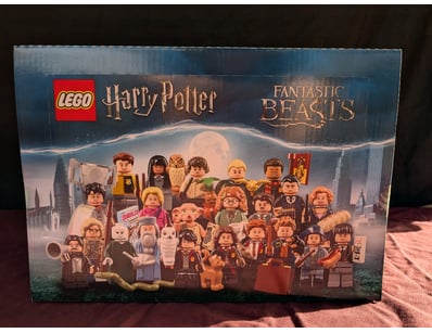 **UNRESERVED** LIFETIME COLLECTION OF LEGO PART... - Lot 106