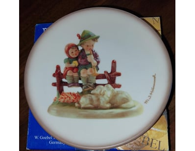 Antiques, Vintage & Interior Treasures (A1005) - Lot 1010