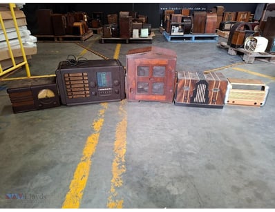 COLLECTION OF VINTAGE WOODEN CABINET VALVE RADIOS ...