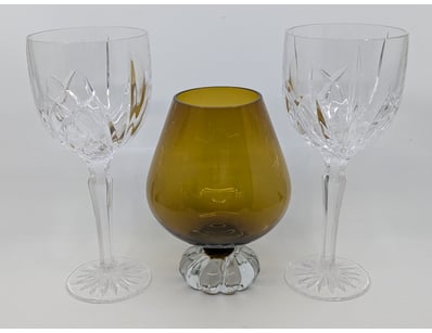 VINTAGE CUT CRYSTAL GLASSWARE SET WITH AMBER BRAND...