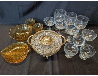 AMBER AND CLEAR GLASS TABLEWARE

Elegant Glasswa...