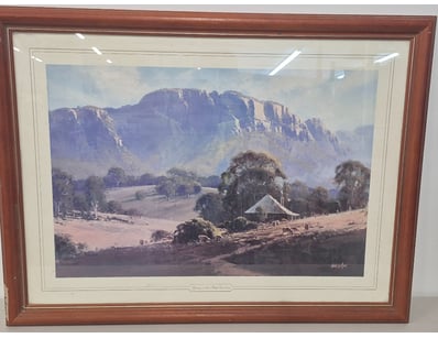 Art Market (A1006) - Lot 165