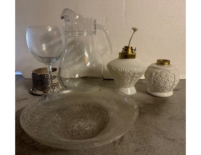 Assorted eselection of homewares and ornaments 
...