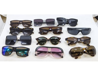 UNRESERVED Airport - Lost Property (A980) - Lot 140