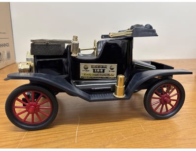 Mancave & Memorabilia (A1007) - Lot 420