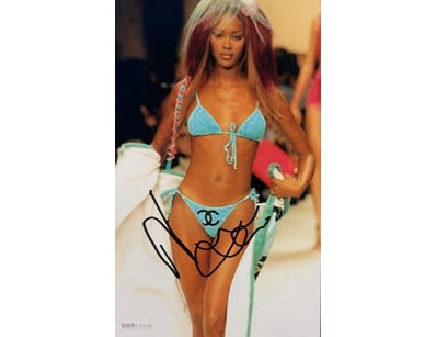 SUPERMODEL NAOMI CAMPBELL SIGNED PHOTO

Naomi Camp...