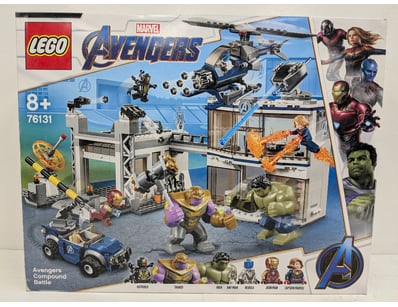 **UNRESERVED** LEGO Marvel Avengers Compound Battl...