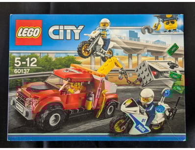 **UNRESERVED** COOKIE'S LIFETIME COLLECTION OF ... - Lot 517