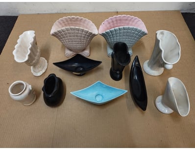 COLLECTION OF CERAMIC RAYNHAM DECORATIVE VESSELS A...