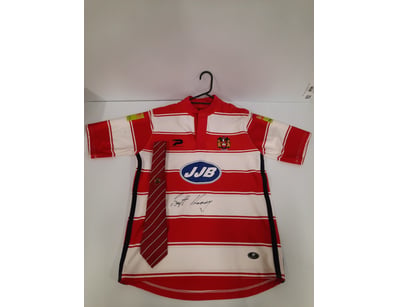 BRETT KENNEY SIGNED WIGAN RUGBY LEAGUE JERSEY

Inc...