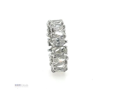 BESPOKE 18CT WHITE GOLD (XRF TESTED) DIAMOND RING
...