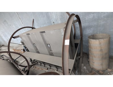 Mostly UNRESERVED POLY TANKs Manufacturer CLOSU... - Lot 286