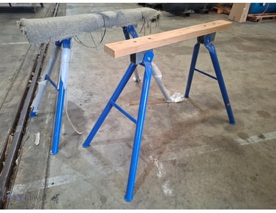 1 set of 2 portable saw horses with blue legs and ...