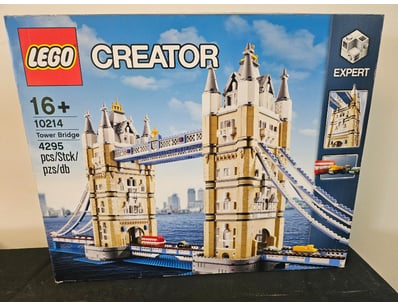 **UNRESERVED** LIFETIME COLLECTION OF LEGO PART... - Lot 742