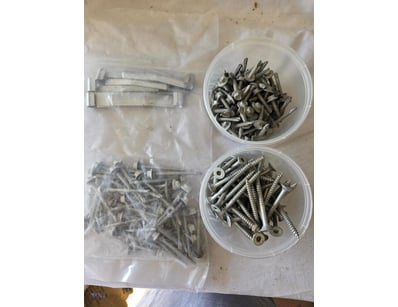 3 Different Variations Of Screws Type And Matirial...