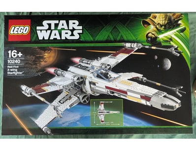 **UNRESERVED** LIFETIME COLLECTION OF LEGO PART... - Lot 292