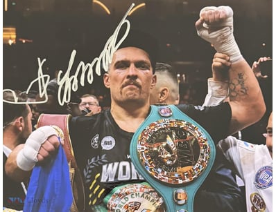 OLEKSANDR USYK SIGNED BOXING PHOTO

Oleksandr Usyk...
