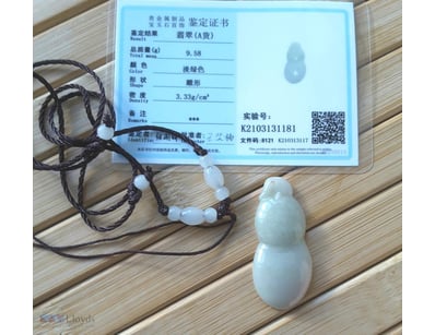 CERTIFIED CHINESE JADE BEAN SHAPE PENDANT NECKLACE...