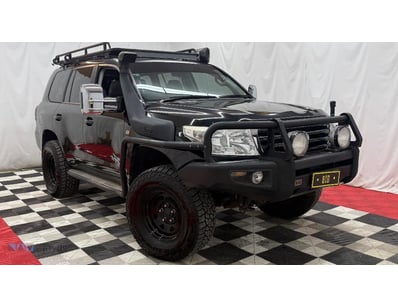 <b>2009 Toyota Landcruiser 200 V8 D4D - Black - 39...