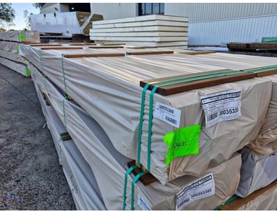 Timber Decking Hardwood, Mixed Feature, 135mm x 19...