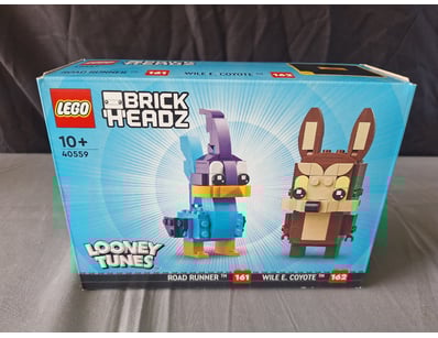 **UNRESERVED** LIFETIME COLLECTION OF LEGO PART... - Lot 431