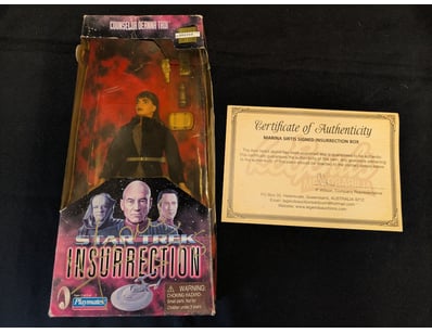 MARINA SIRTIS SIGNED INSURRECTION BOX

Includes ...