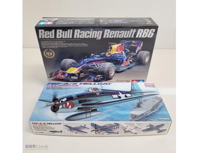 TAMIYA MODEL KIT COLLECTION - RED BULL RACING RENA...