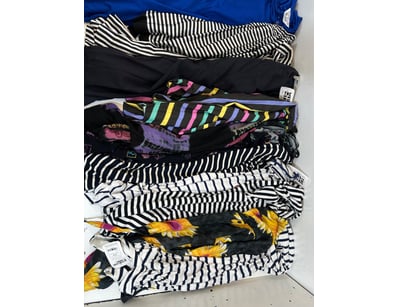 Entire Vintage Clothing Store Liquidation (ON11... - Lot 410