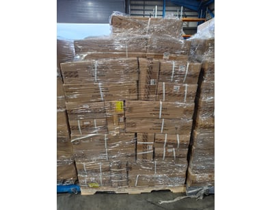 Assorted pallet of electrical and decorative compo...