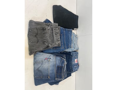 Entire Vintage Clothing Store Liquidation (ON11821) - Lot 47