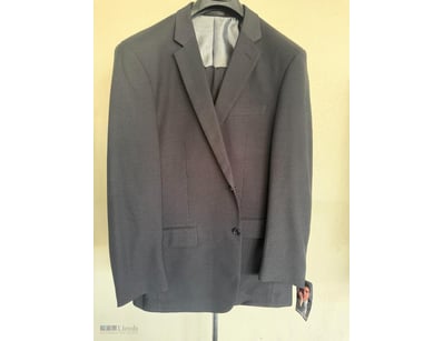 PRIMO 2 PCS MEN SUIT STYLED IN ITALY

Material: Po...